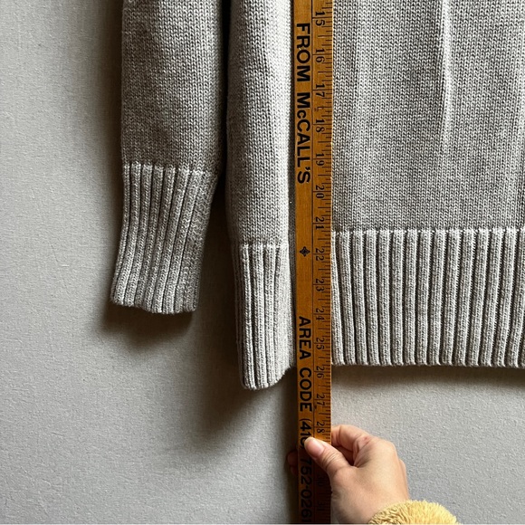 Talula Aritzia Cotton Merino Wool Light Gray V-Neck Knit Sweater Sz XS - Picture 9 of 9